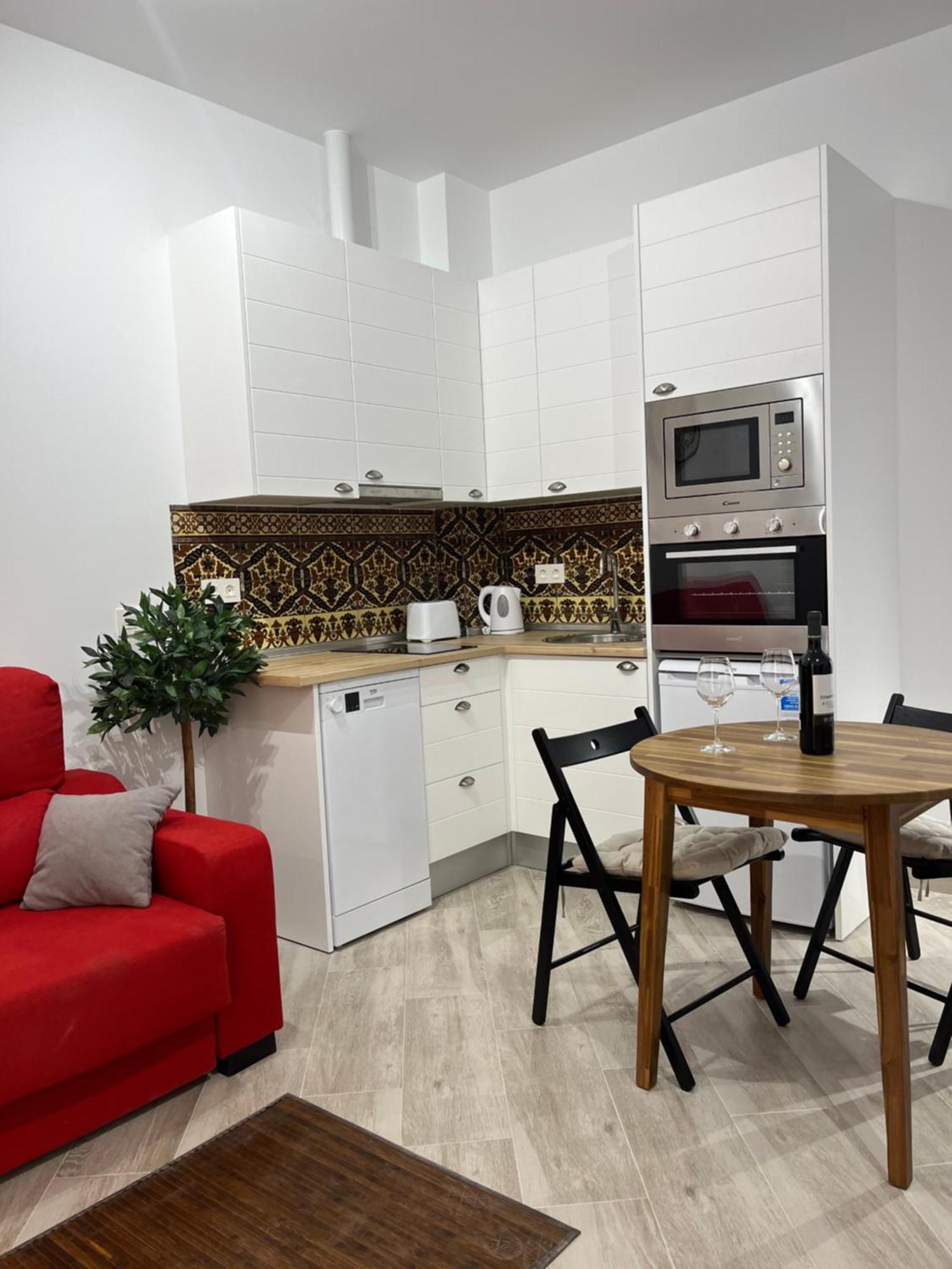 Apartamento Malasana 51, New Art Apartment, Breakfast Included, Historic Center, Quite Neighborhood, Ml