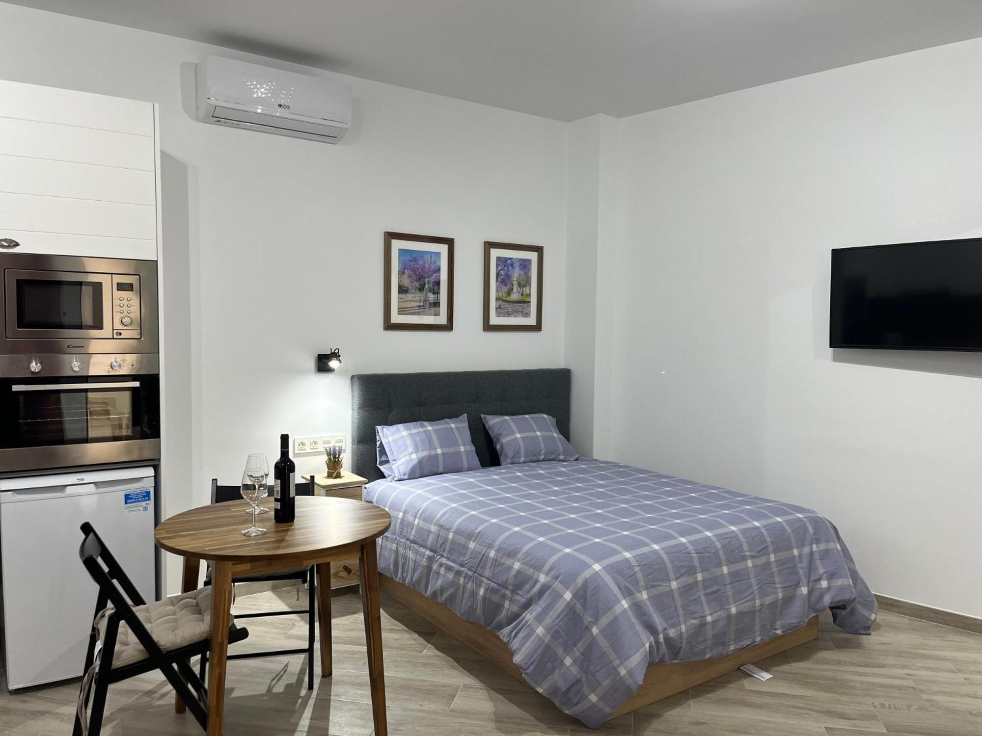 Malasana 51, New Art Apartment, Breakfast Included, Historic Center, Quite Neighborhood, Ml Apartamento